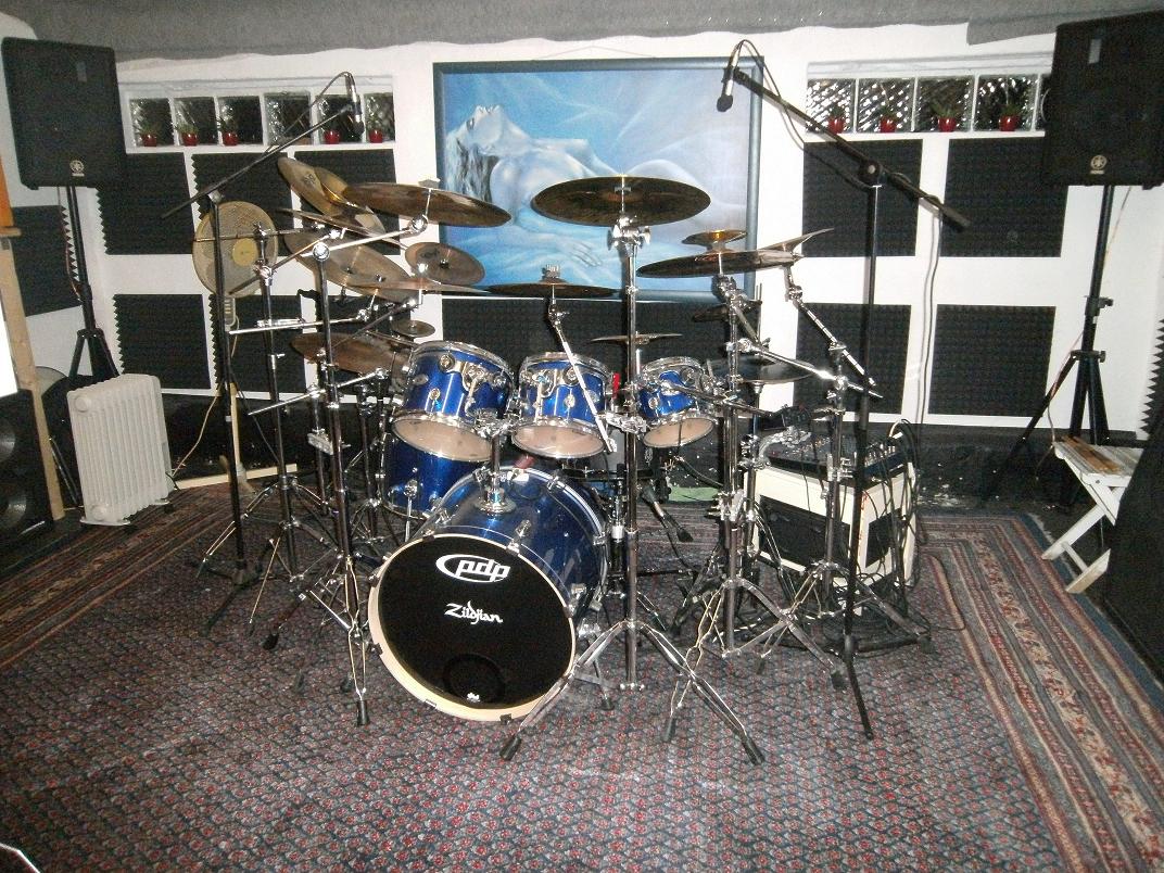 Hessen Studio Proberaum zur Untermiete Drums PA Anlage Git Amps