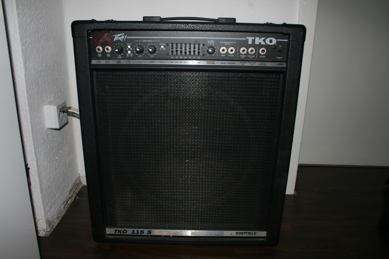 PEAVEY TKO 115 S 75 Watt Basscombo Bassverst rker