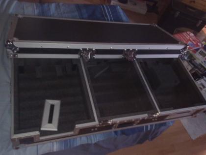 Professionelles Case von FLYTH für DJ Equipment (OHNE GERÄTE !!!)