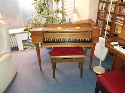 Neupert-Spinett Silbermann Nr. 20581 um 1960