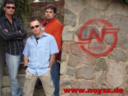 Neuer Bassist/Bassistin für Band gesucht!!