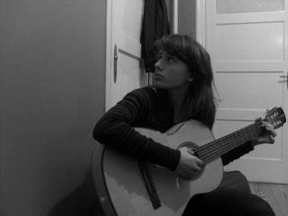 Ich bin weilblich ^^ und brauche gitarrennoten