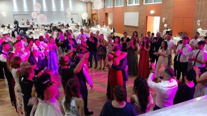 Italienische deutsch Internationale DJ. und live musik buchen.