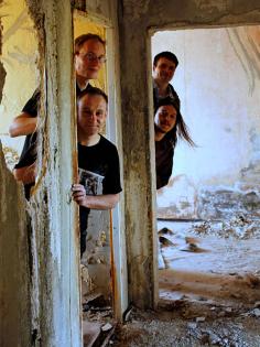 Bassist gesucht!