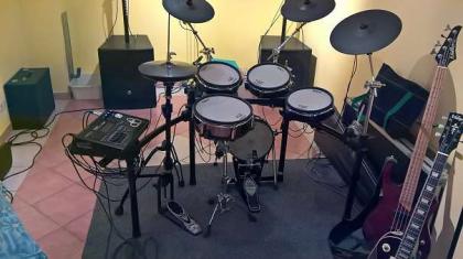 Roland TD30 inkl. Hardware und Zubehör