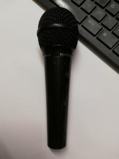 4 Behringer Mikrofone XM 2000