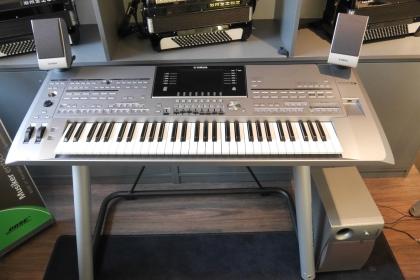 Yamaha Tyros 5 mit 61 Tasten XXL Neuwertig