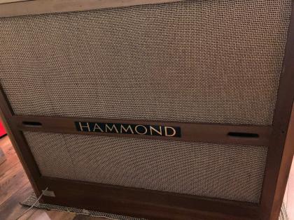 Hammond Orgel H 100 (Modell von Klaus Wunderlich und Franz Lambert). Auch als Kirchenorgel verwendbar! Guter Zustand!!