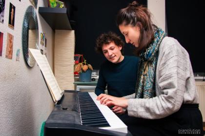 Klavier innovativ lernen: anhören, improvisieren, komponieren