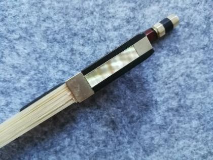 Alter Geigenbogen mit  Stempel