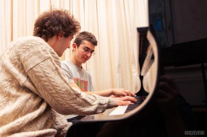 Klavier innovativ lernen: anhören, improvisieren, komponieren