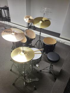 Proberaum am CITTI Park Kiel | ca. 70 m² | mit Drums, PA, Mics u. v. m.