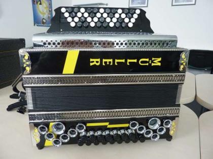 Akkordeon Müller Harmonika Modell Falkert (GCFB) mit X-Bass Top Zustand