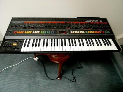 Roland Jupiter 8 Analoge Synthesizer