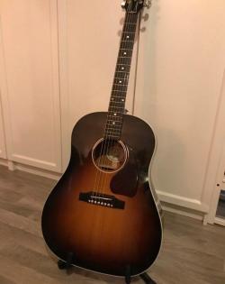 Gibson J45 Standard