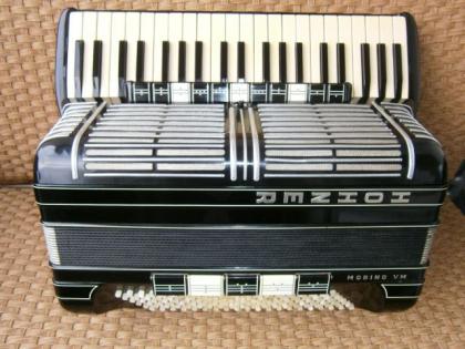 Hohner Morino accordion VM 120 Bass