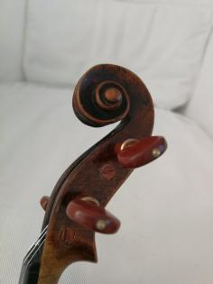 Schöne alte Geige 