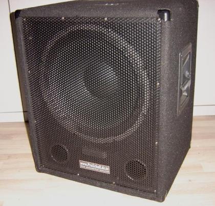 1x PA Aktiv-Stereo Subwoofer 15 Zoll mit je 2x Passivanschluss für Tops