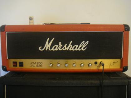 Marshall JCM 800