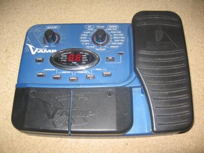 Verkaufe Effektgerät Behringer X V-Amp, neuwertig