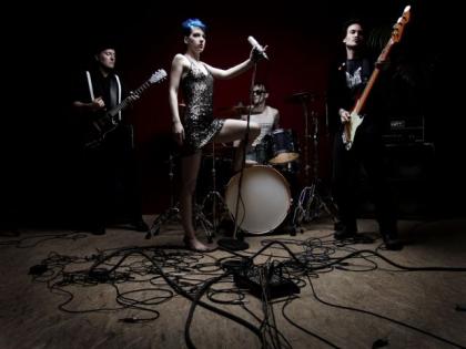 Hotelzimmer Inferno sucht Gitarrist