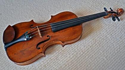 Gut erhaltene Violine