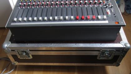 Studer 962 Mixer Console (961, 169)