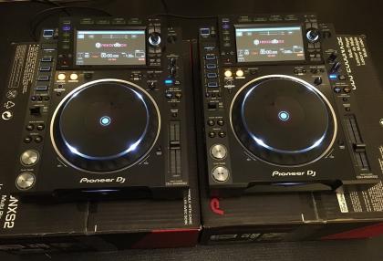 Pioneer DJ XDJ-RX3, Pioneer XDJ-XZ, Pioneer OPUS-QUAD, DDJ-FLX10 , Pioneer CDJ-3000, Pioneer DJM-A9, DJM-V10-LF , DJM-900NXS2, Pioneer CDJ-2000NXS2