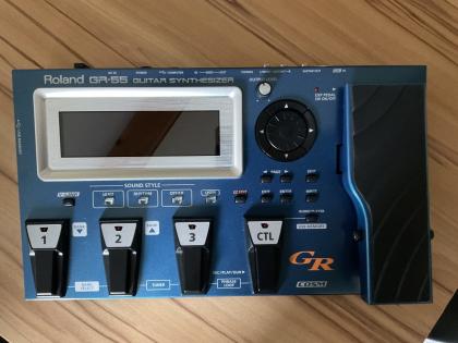GUITAR SYNTHESIZER ROLAND GR 55