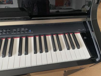 Yamaha Clavinova CLP-370 schwarz poliert mit Pianobank CH-45 schwarz poliert und Sennheiser Kopfhörer SEN-EH 150