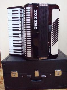Akkordeon Hohner Student 72 schwarz