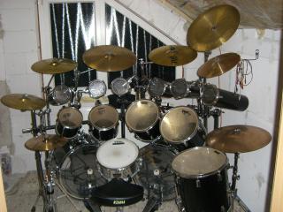 Großes Studio Schlagzeug von PEARL mit Becken