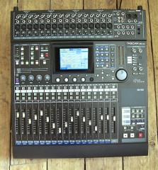 Tascam DM-24 m. zusaetzl. Adat Karte - Top-Zustand DM24