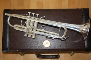 Bach Stradivarius Trompete Mod. 180-43 ML versilbert