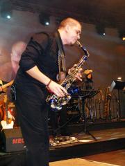 Saxophon spielen !!!