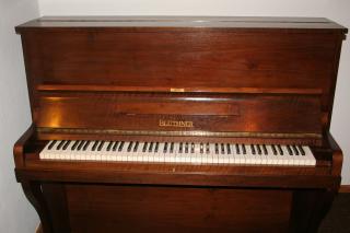 Blüthner Klavier um 1900
