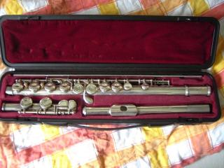 Biete Querflöte Yamaha 211 SII mit Koffer in sehr gutem Zustand