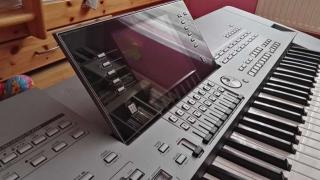 Yamaha Tyros 5 mit 76 Tasten - Neuwertig