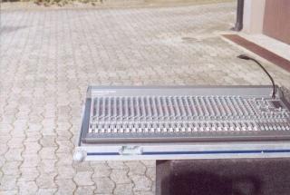 Behringer Mischpult 3282