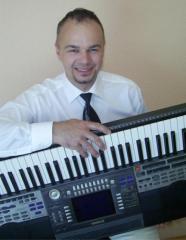 Alleinunterhalter mit Live Gesang auf Deutsch und Polnisch