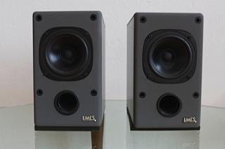 2 EMES white TV active Boxen