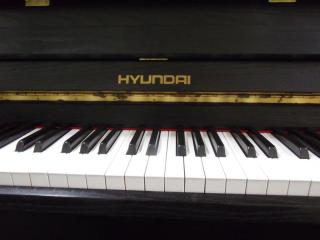 Hyundai Klavier von Klavierbaumeisterin aus Aachen