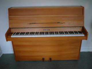 Klavier Marke Kemble