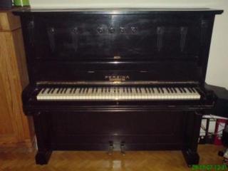 Perzina Klavier von 1920 in Schwarz