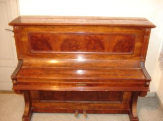Antikes Klavier