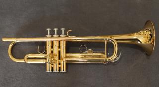 Yamaha B - Trompete, Mod. YTR 2335, inkl. Leichtkoffer, Mundstück und Zubehör